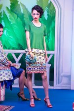 ケイタ マルヤマ 2013年春夏コレクション - オリエンタルな雰囲気の優雅な貴婦人たち｜写真4