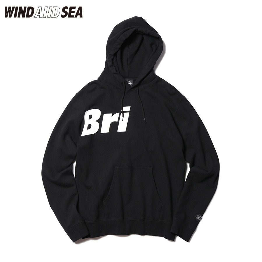 「F.C.R.B.」×ウィンダンシー、“海”がテーマのトリコロールカラージャケットやTシャツ｜写真20