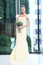 オスカー・デ・ラ・レンタのウエディングドレスが日本初上陸！ノバレーゼが販売・レンタルで取り扱いを開始｜写真4