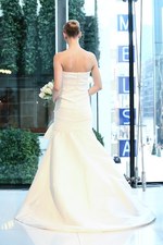 オスカー・デ・ラ・レンタのウエディングドレスが日本初上陸！ノバレーゼが販売・レンタルで取り扱いを開始｜写真9