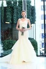 オスカー・デ・ラ・レンタのウエディングドレスが日本初上陸！ノバレーゼが販売・レンタルで取り扱いを開始｜写真10