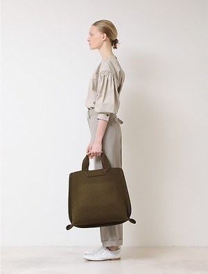 ビューティフルピープル(beautiful people) フェルトエンボストート｜写真3