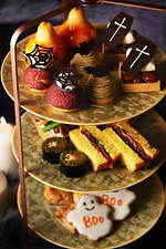 シャングリ・ラ ホテル 東京の秋アフタヌーンティー、お化けやお墓スイーツで飾るハロウィン限定仕様も｜写真6