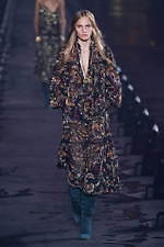 サンローラン 2020年春夏ウィメンズコレクション - 眩いばかりの煌めきを湛えて｜写真41