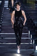 サンローラン 2020年春夏ウィメンズコレクション - 眩いばかりの煌めきを湛えて｜写真58