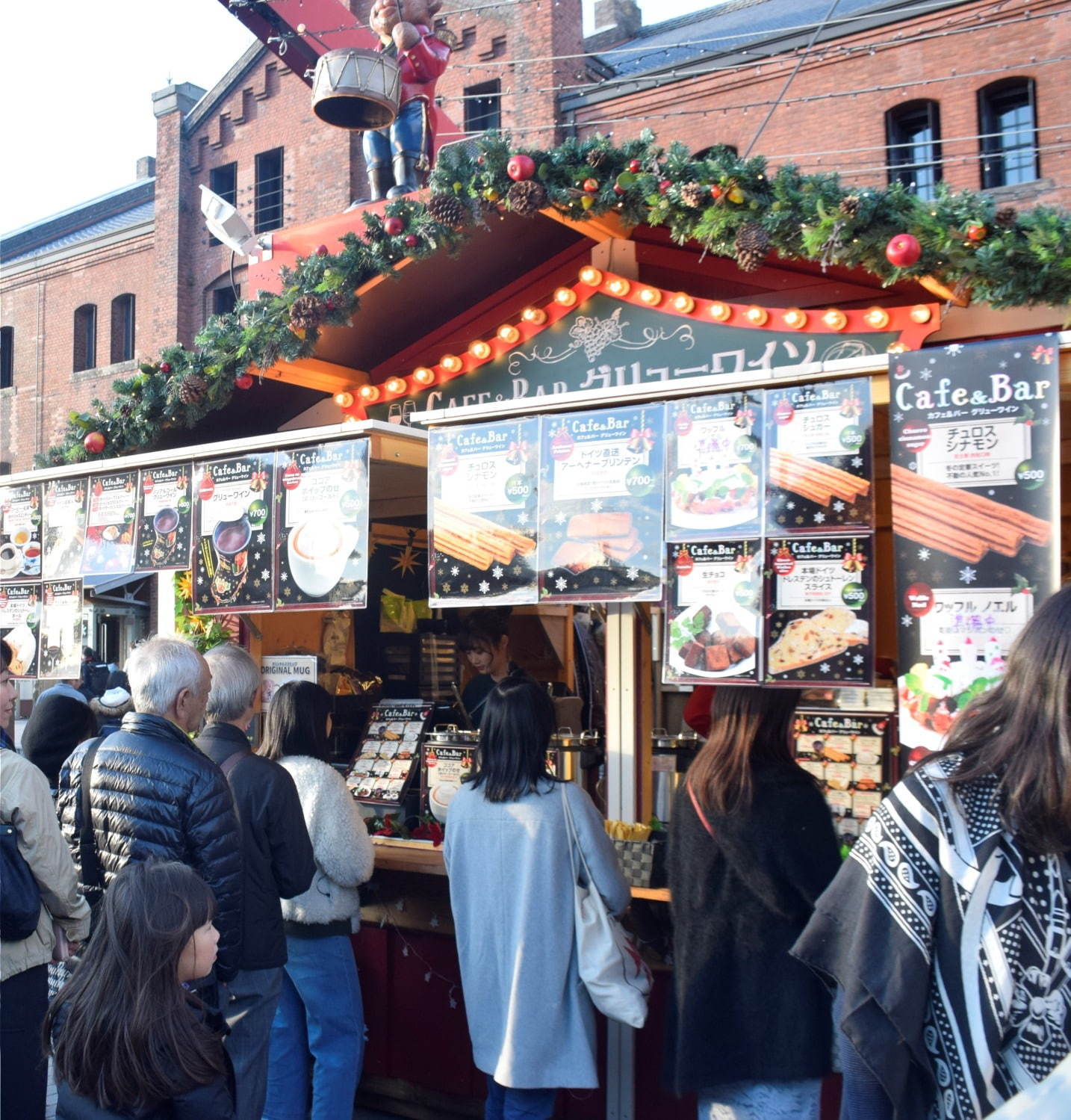 「クリスマスマーケット in 横浜赤レンガ倉庫」ドイツの郷土料理やグリューワイン、シャンパンも｜写真18