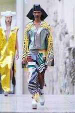 リック・オウエンス 2020年春夏ウィメンズコレクション - モダンな鎧を纏った戦士｜写真30