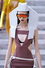 リック・オウエンス 2020年春夏ウィメンズコレクション - モダンな鎧を纏った戦士｜写真13