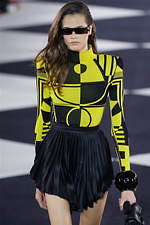 バルマン 2020年春夏ウィメンズコレクション - 力強いグラフィックがエネルギーを生む｜写真15