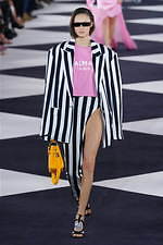 バルマン 2020年春夏ウィメンズコレクション - 力強いグラフィックがエネルギーを生む｜写真31