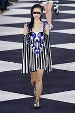 バルマン 2020年春夏ウィメンズコレクション - 力強いグラフィックがエネルギーを生む｜写真35