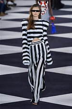 バルマン 2020年春夏ウィメンズコレクション - 力強いグラフィックがエネルギーを生む｜写真39