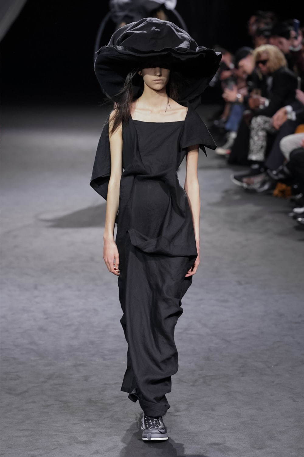 ヨウジヤマモト(Yohji Yamamoto) 2020年春夏ウィメンズコレクション  - 写真7