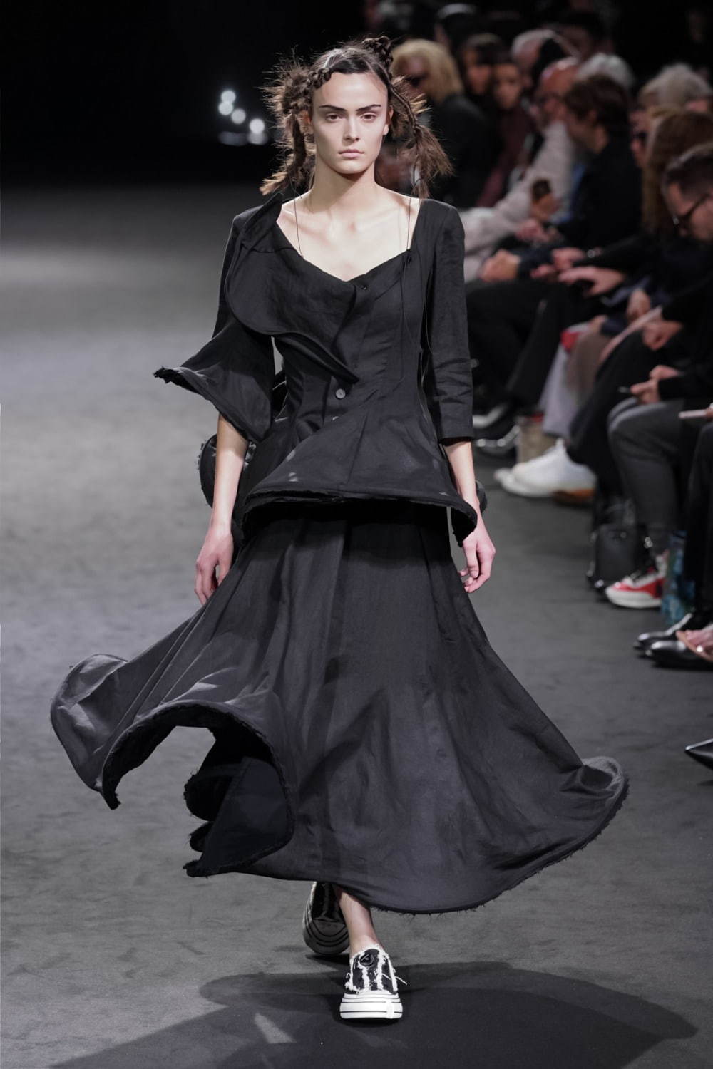 ヨウジヤマモト(Yohji Yamamoto) 2020年春夏ウィメンズコレクション シルエット - 写真14