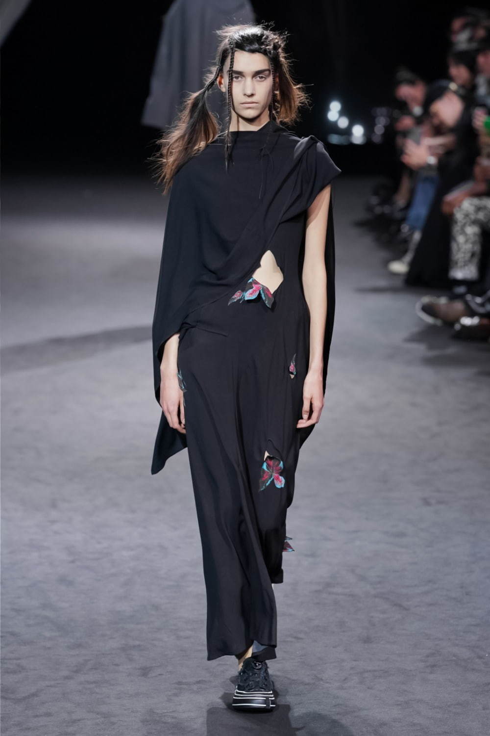 ヨウジヤマモト(Yohji Yamamoto) 2020年春夏ウィメンズコレクション シルエット - 写真23