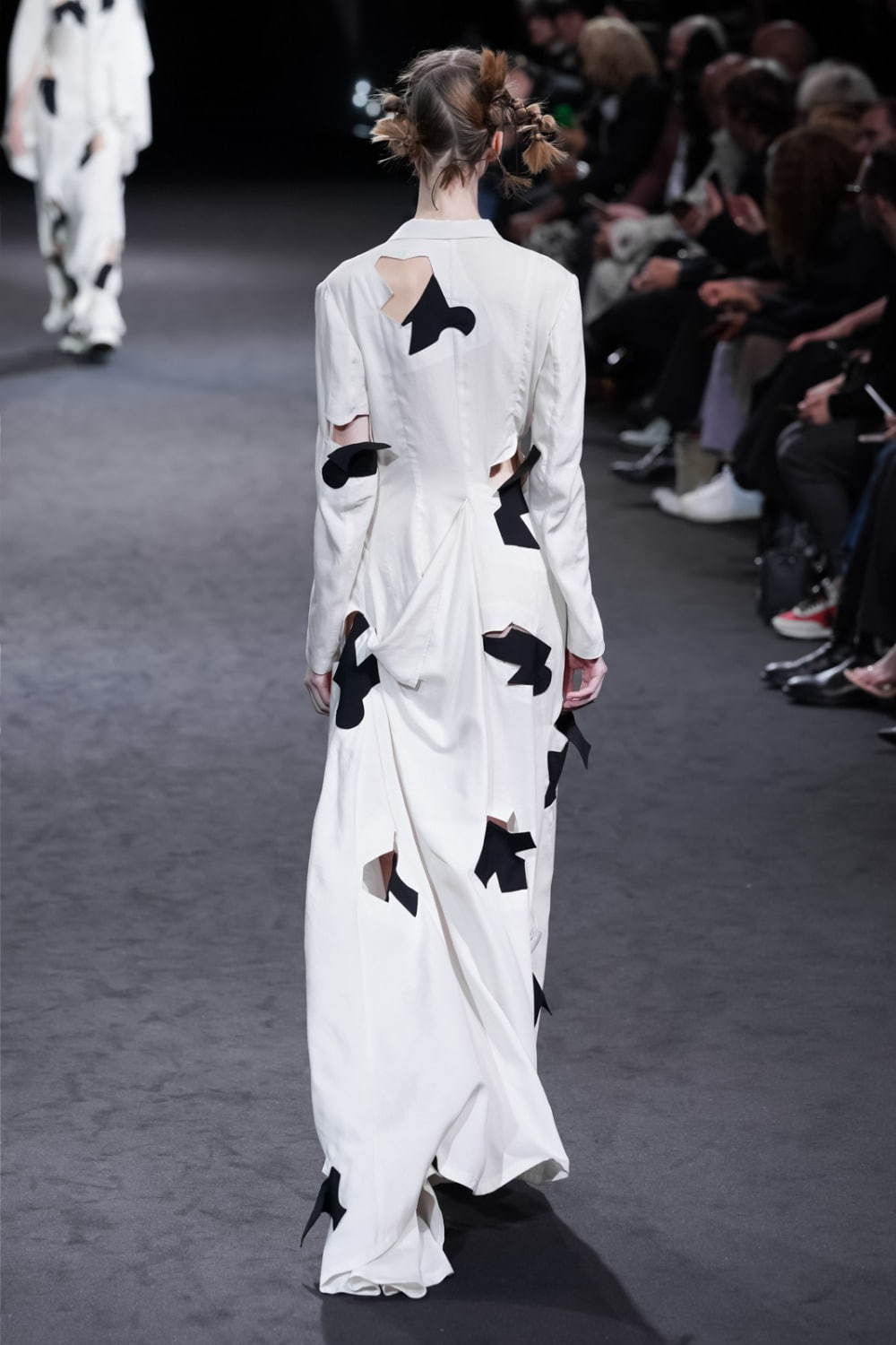 ヨウジヤマモト(Yohji Yamamoto) 2020年春夏ウィメンズコレクション  - 写真51