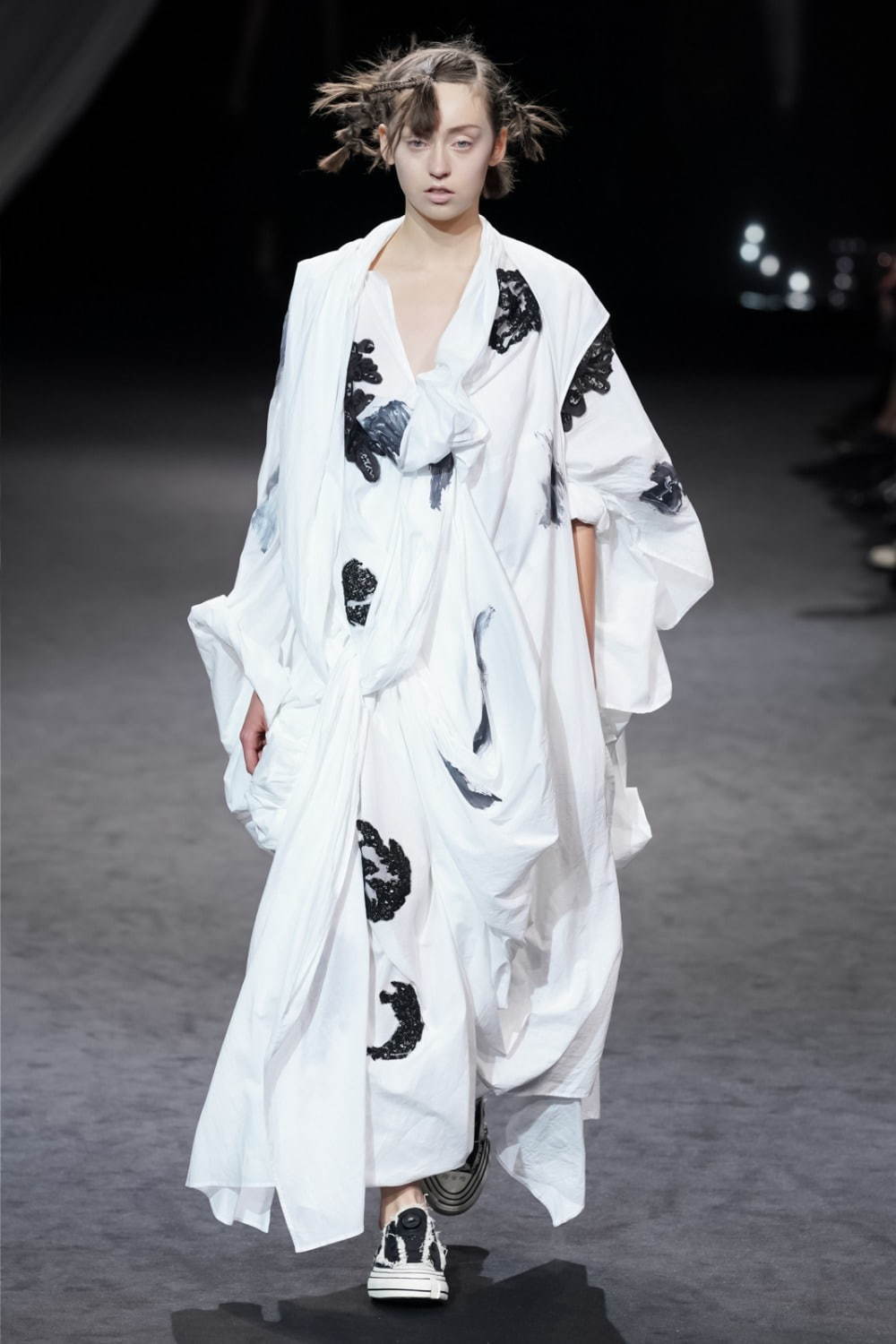 ヨウジヤマモト(Yohji Yamamoto) 2020年春夏ウィメンズコレクション シルエット - 写真30