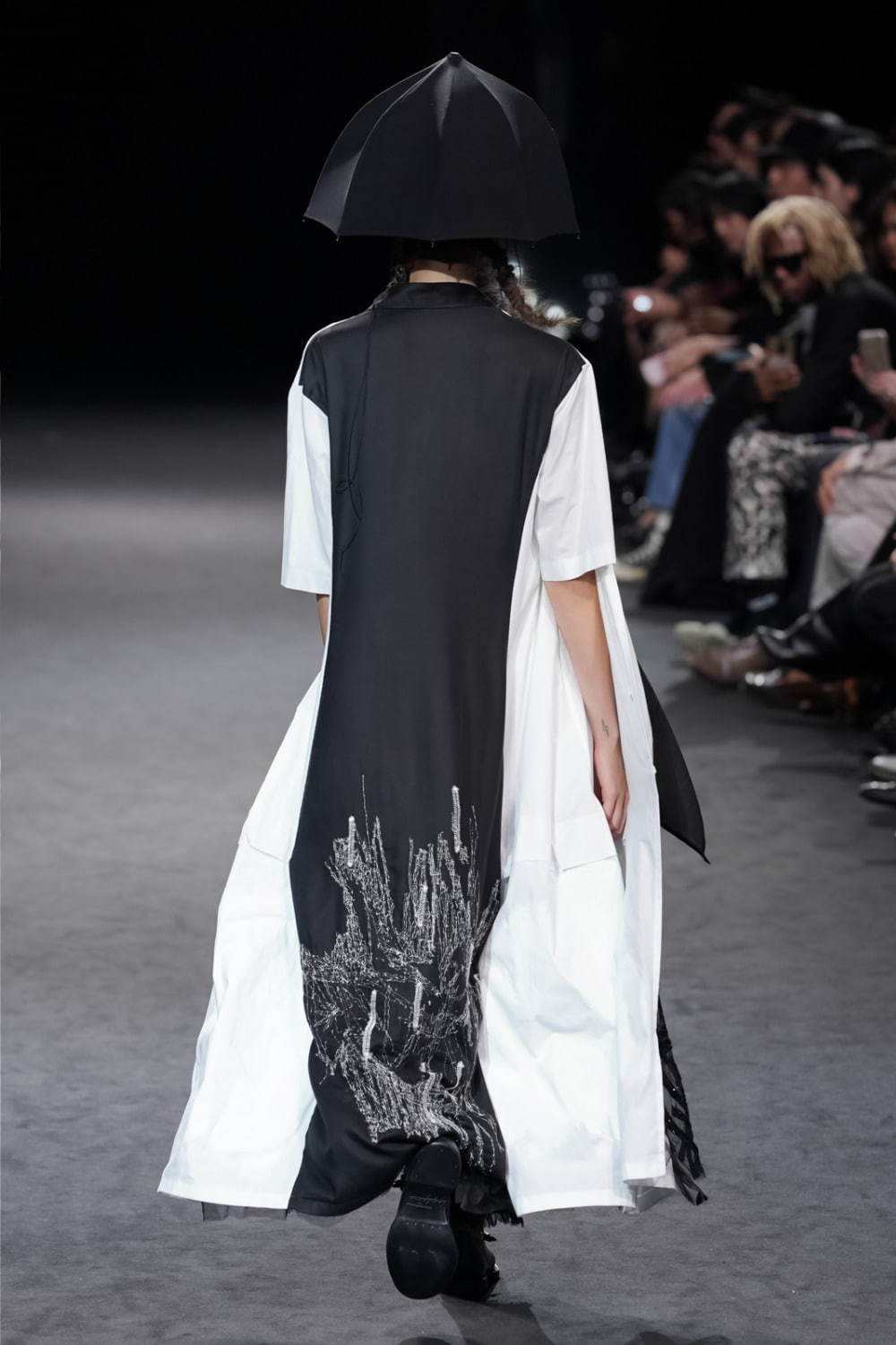 ヨウジヤマモト(Yohji Yamamoto) 2020年春夏ウィメンズコレクション  - 写真80