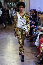 イーチ アザー 2020年春夏コレクション - 意外性をもたらすドローイング｜写真11