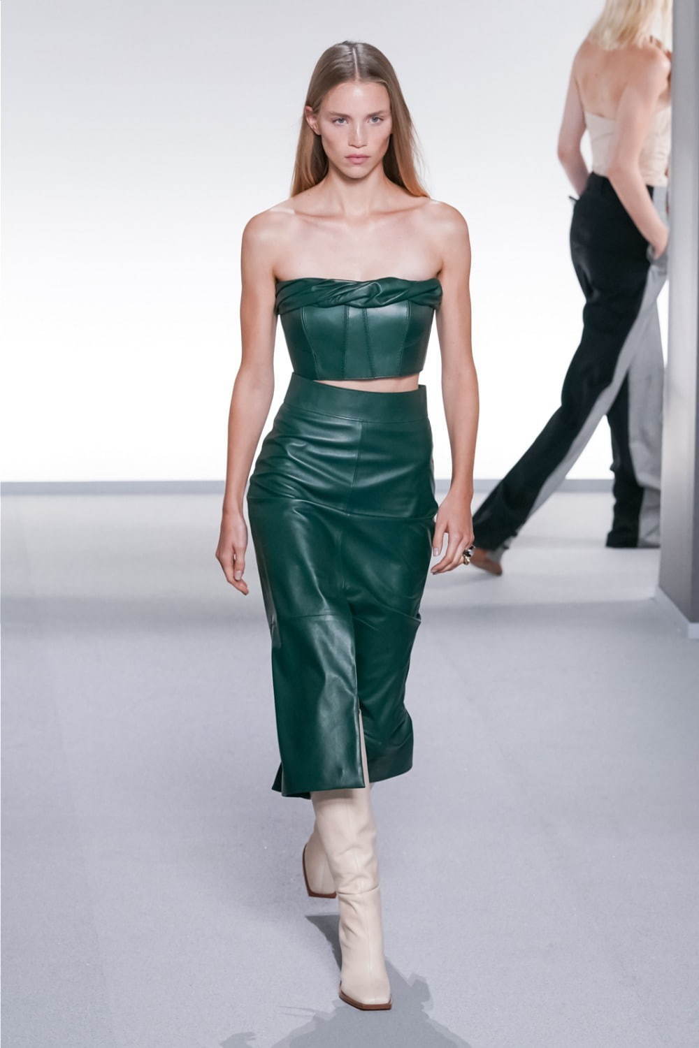 ロングスカートを使ったコーディネート - 写真24