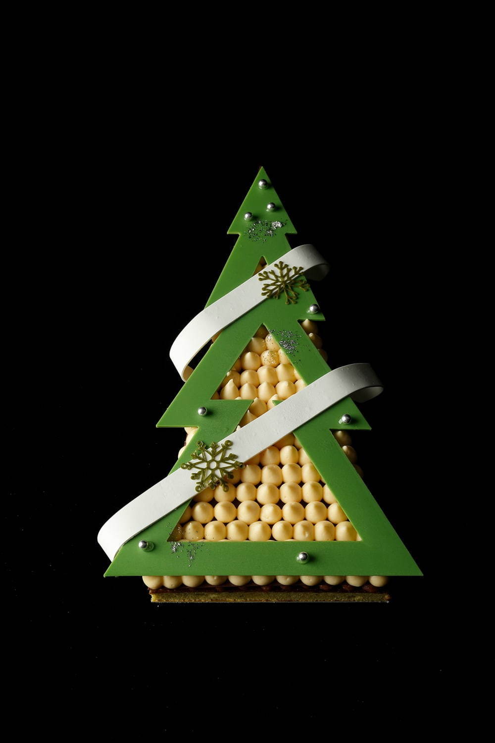パレスホテル東京のクリスマス2019、高さ53cmベリー100粒を使った巨大ケーキなど｜写真6