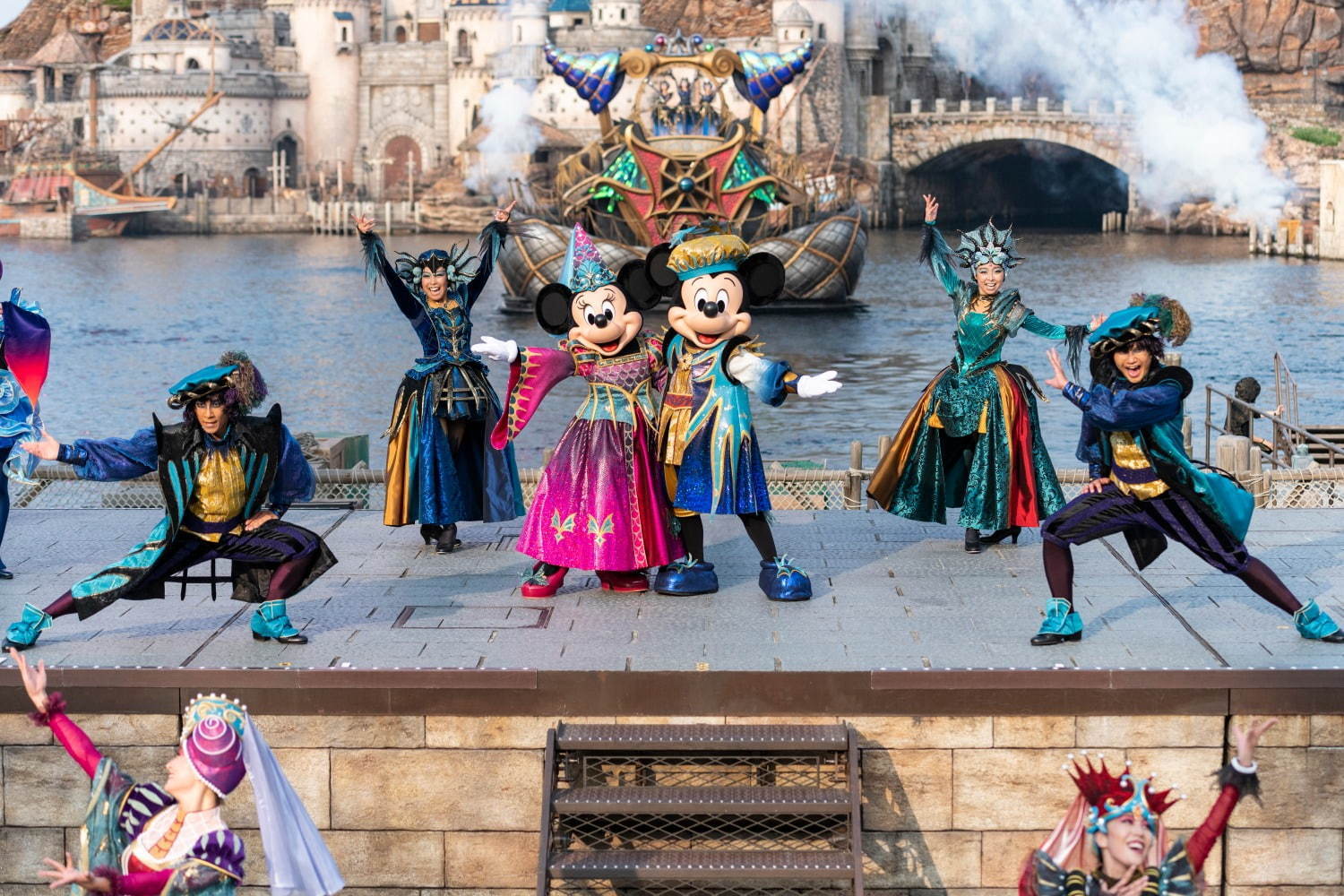 東京ディズニーランド シー年度カレンダー 美女と野獣 ベイマックス の新アトラクションも ファッションプレス