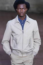 A.P.C. 2020年春夏コレクション - プレイフルな色彩を楽しむ季節｜写真12