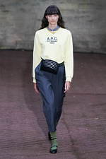 A.P.C. 2020年春夏コレクション - プレイフルな色彩を楽しむ季節｜写真18