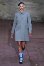 A.P.C. 2020年春夏コレクション - プレイフルな色彩を楽しむ季節｜写真28