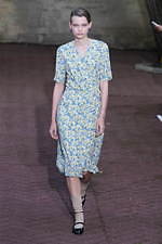 A.P.C. 2020年春夏コレクション - プレイフルな色彩を楽しむ季節｜写真38