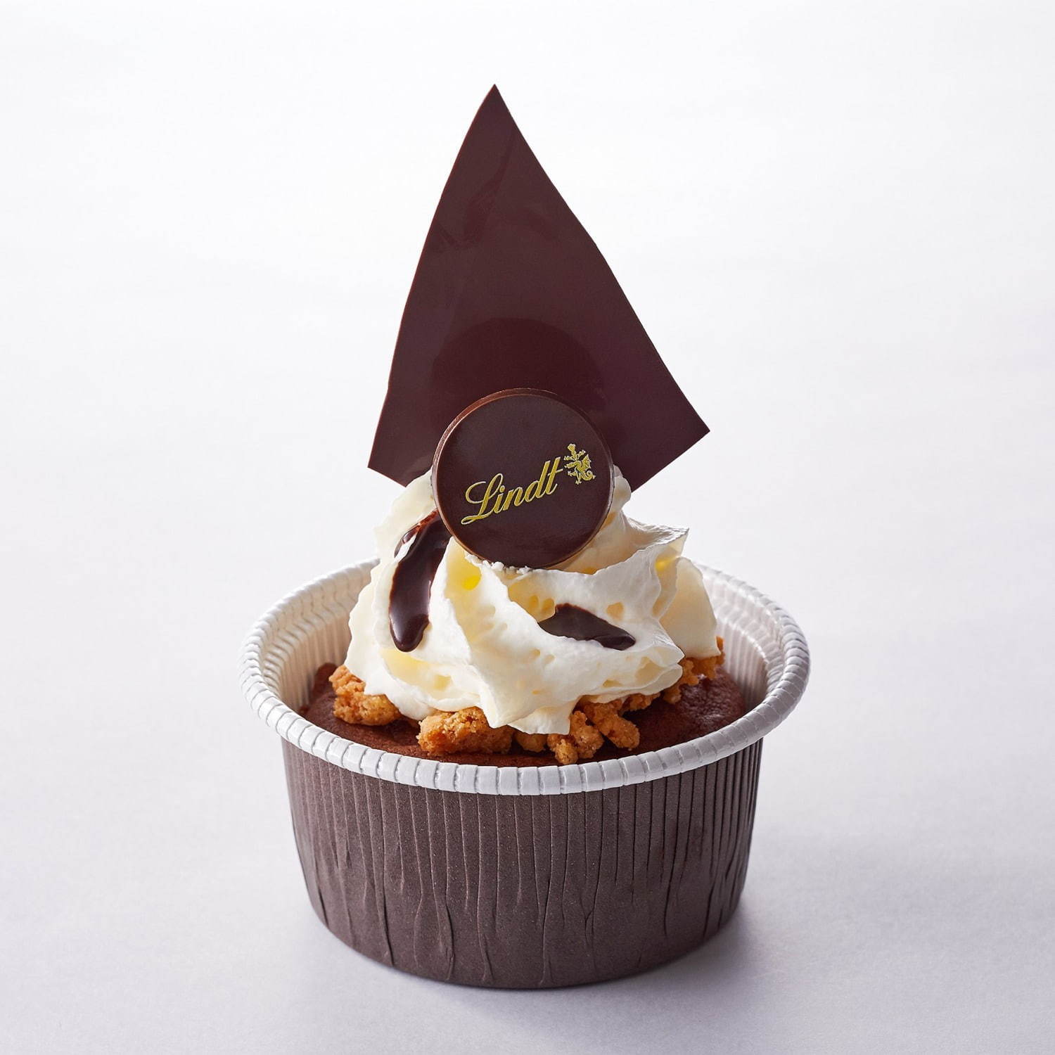 リンツ“チョコがとろけ出す”「フォンダン オ ショコラ」ホワイトバニラ＆ダークチョコレートムース | 写真