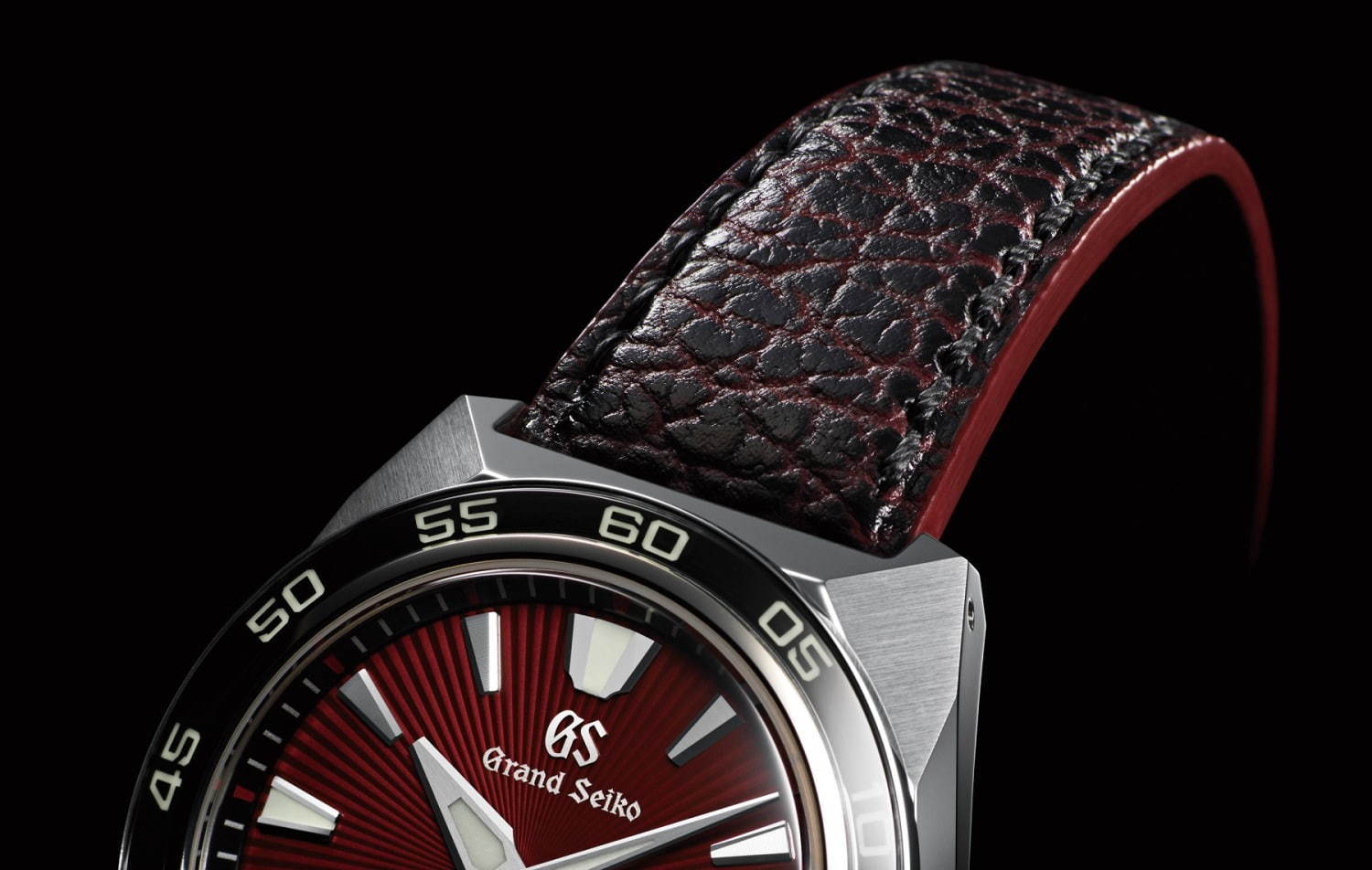 グランドセイコー×ゴジラの限定腕時計、深紅の“放射熱線”ダイヤル＆皮膚を表現したシャークストラップ｜写真5