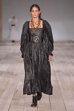 アレキサンダー・マックイーン 2020年春夏コレクション - 洋服と向き合う時間を見つめ直して｜写真3