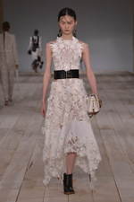 アレキサンダー・マックイーン 2020年春夏コレクション - 洋服と向き合う時間を見つめ直して｜写真8