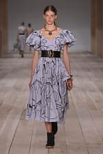 アレキサンダー・マックイーン 2020年春夏コレクション - 洋服と向き合う時間を見つめ直して｜写真12