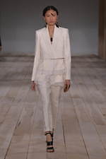 アレキサンダー・マックイーン 2020年春夏コレクション - 洋服と向き合う時間を見つめ直して｜写真15