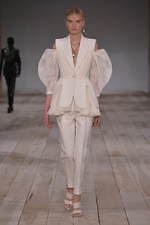 アレキサンダー・マックイーン 2020年春夏コレクション - 洋服と向き合う時間を見つめ直して｜写真34