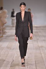 アレキサンダー・マックイーン 2020年春夏コレクション - 洋服と向き合う時間を見つめ直して｜写真38