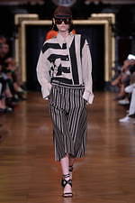 ステラ マッカートニー 2020年夏コレクション - エネルギーに満ち溢れた自由な女性｜写真49