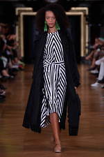 ステラ マッカートニー 2020年夏コレクション - エネルギーに満ち溢れた自由な女性｜写真51