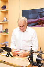 カルティエのクラフツマンシップを六本木で体感、宝石彫刻などの職人技を披露｜写真5