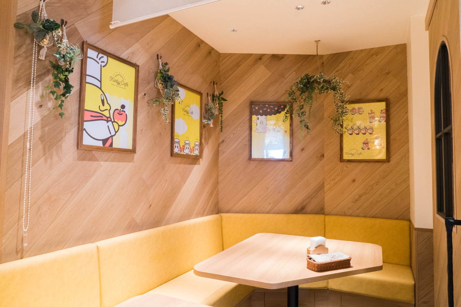 「カービィカフェ」常設店が東京ソラマチに、本格窯焼きピッツァや“つまみ食い”カービィの限定グッズ｜写真11