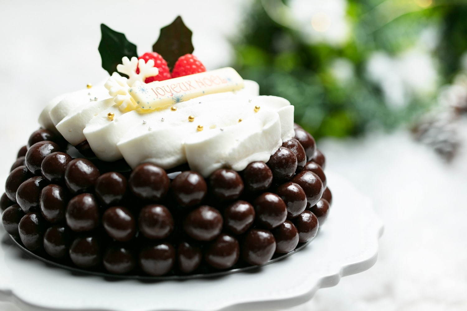 アンダーズ 東京のクリスマスケーキ、ルビーチョコレートのモンブランや“白雪”カラーのムースケーキ｜写真3