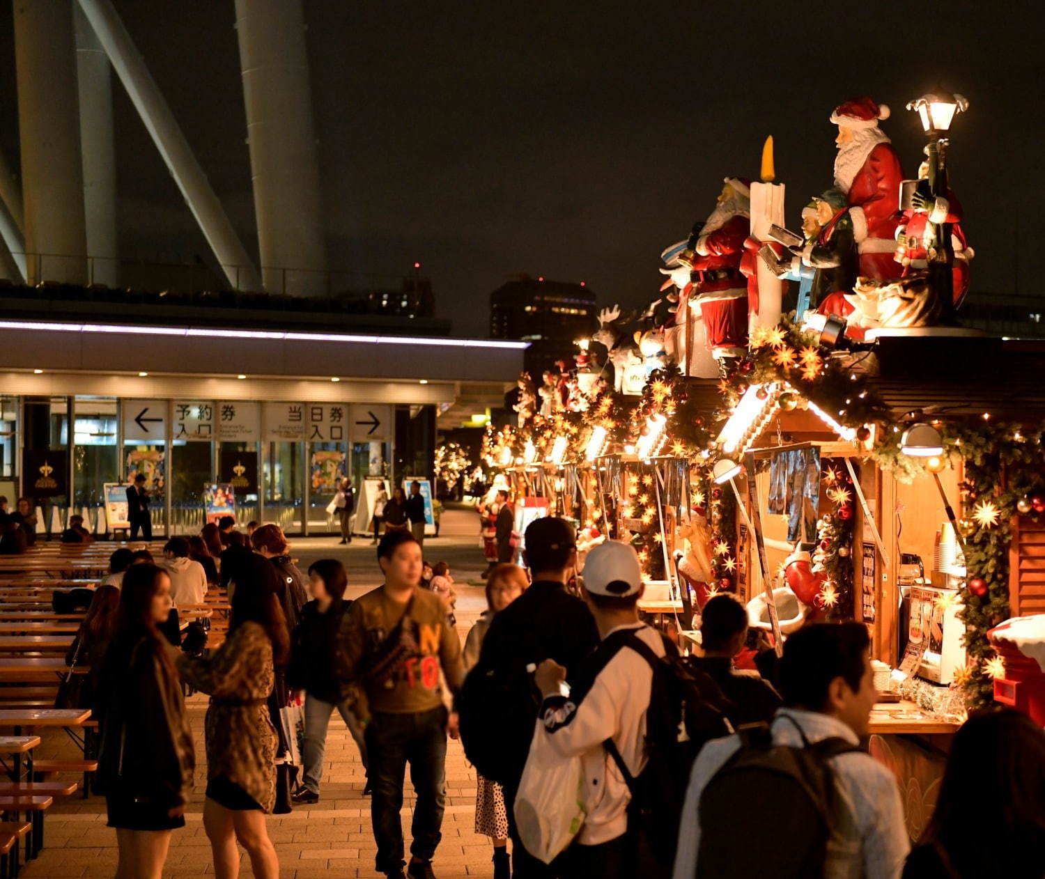 東京スカイツリータウンのクリスマス、イルミネーション＆シャンパンゴールドの限定ライティング｜写真6