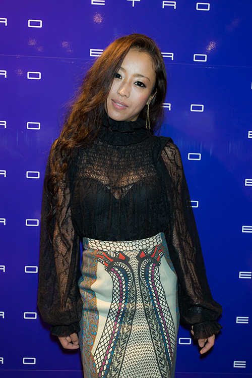 エトロブティックにて日本限定ペイズリーのドローイングを実演 - ペイズリーショールの歴史をたどる旅｜写真20