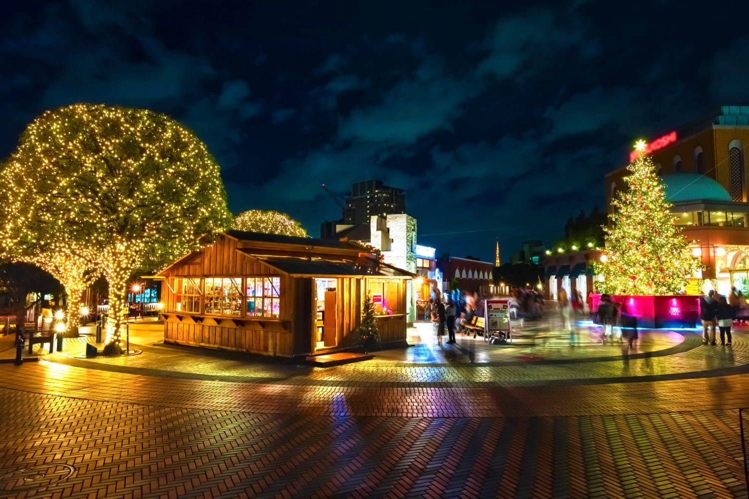 恵比寿ガーデンプレイスのイルミネーション2019、バカラ世界最大級シャンデリアやシャンパンバー｜写真9