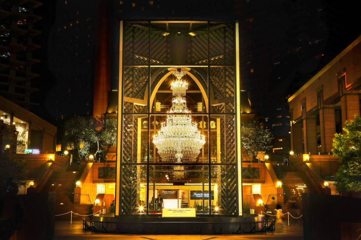 恵比寿ガーデンプレイスのイルミネーション2019、バカラ世界最大級シャンデリアやシャンパンバー｜写真3