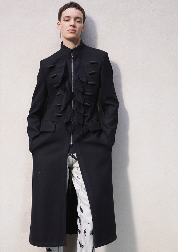 H&M×ジャンバティスタ・ヴァリのメンズアイテム、“貴族プリント”のコートなど東京・大阪・名古屋で｜写真53
