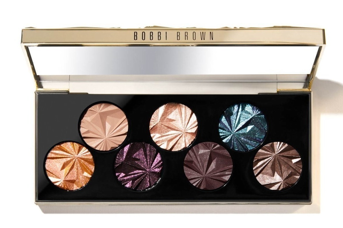 アイシャドー｜2019年クリスマス限定アイシャドウ特集 - “キラキラ”カラーの多色入りパレット＆コフレなど