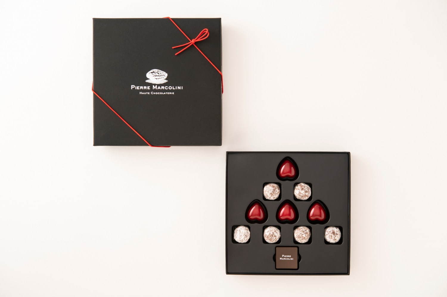 ピエール マルコリーニ“真っ赤な”クリスマスケーキ、ビターチョコレートムース×キャラメル｜写真9